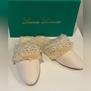 NWT Lauren Lorraine Cream Fur and Pearl Embellishment Women's Slippers